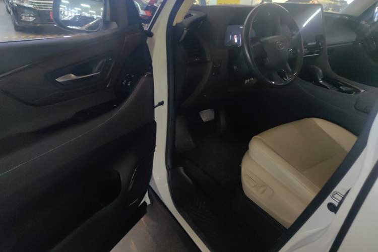 Used Toyota Alphard 2024 Dual-Engine 2.5L Prestige Edition
