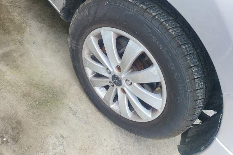 Used JAC Refine M4  Right Front Wheel Hub