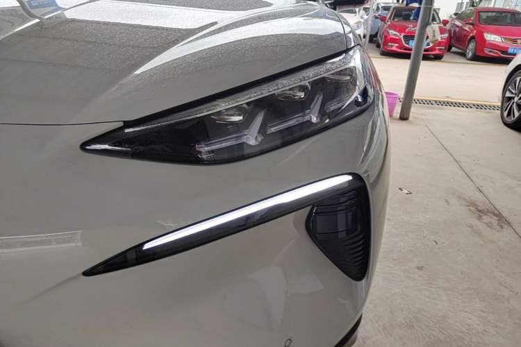 Used Denza N7 2025 630 All-Wheel Drive Intelligent Driving Dual-Laser Flagship Edition Left Front Headlight