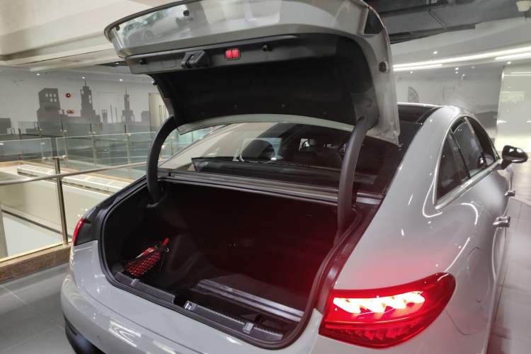 Used Mercedes-Benz EQE 2022 350 Luxury Edition
