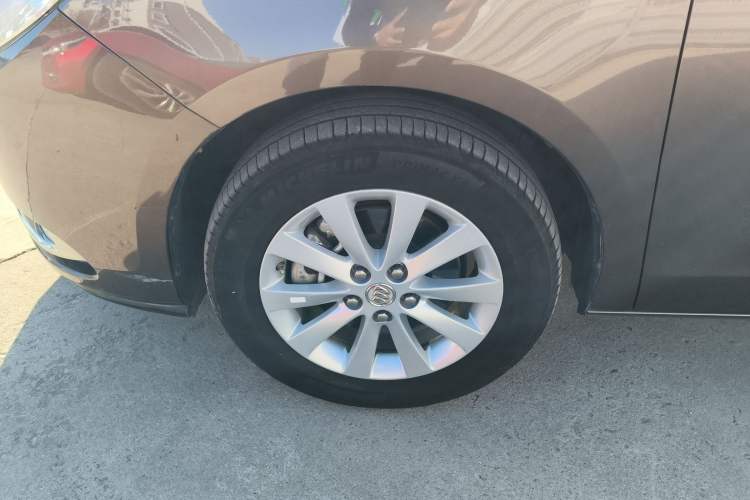 Used Buick GL8 2015 2.4L Luxury Business Premium Edition