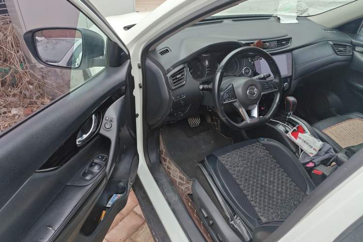 Used Nissan X-Trail 2019 2.0L CVT Smart Connect Comfort Edition 2WD
