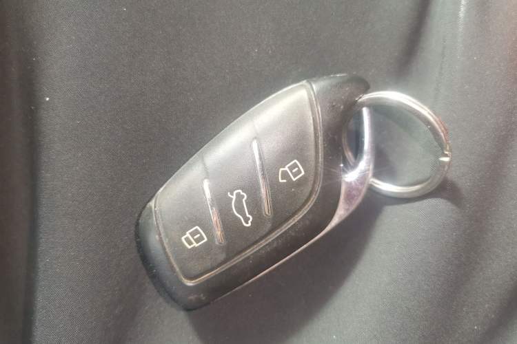 Used Roewe i5 2020 1.5L Automatic 4G Connected Linghao Edition