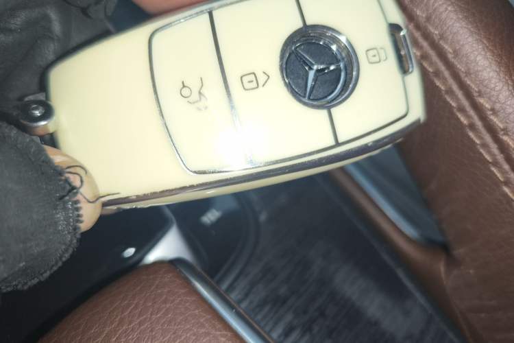 Used Mercedes-Benz GLE 2024 GLE 450 4MATIC Luxury Model Vehicle Key