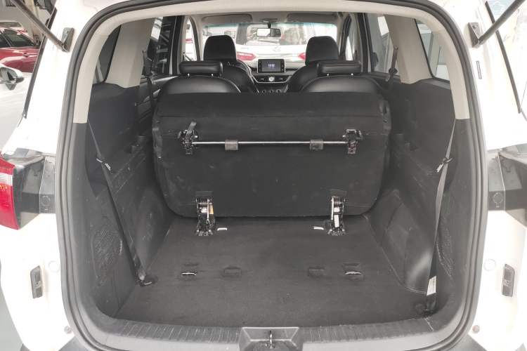 Used Wuling Hongguang S3 2018 1.5L Manual Comfort Model China V Standard
