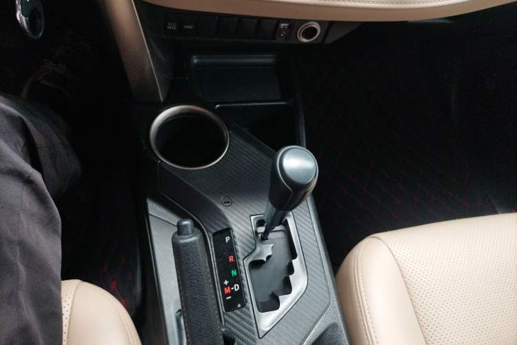 Used Toyota RAV4 2013 2.0L CVT Two-Wheel Drive Urban Edition
