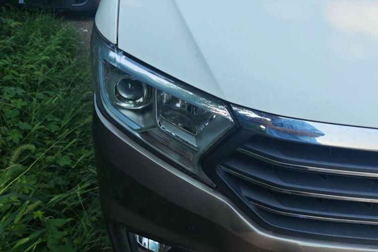 Used Kuayue Kuayue Xing V7 2022 1.6L Gasoline Comfort Version 5-Seater Liftback Door DAM16KR
