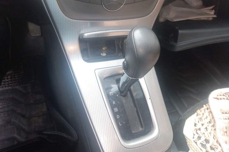 Used Nissan Sylphy 2014 1.6XV CVT Deluxe Edition Gear Lever