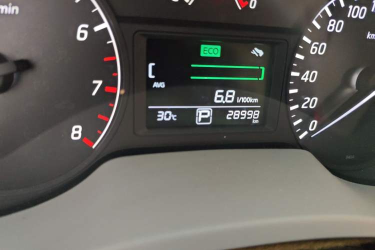 Used Nissan Sylphy 2012 1.6 XL CVT Luxury Edition Odometer Close Up