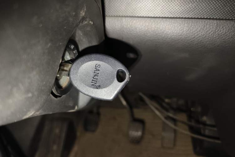 Used Wuling Rongguang 2012 1.5L Extended Basic Version
