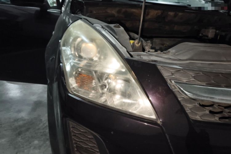 Used Mazda 8 2013 2.5L Elite Edition Right Front Headlight