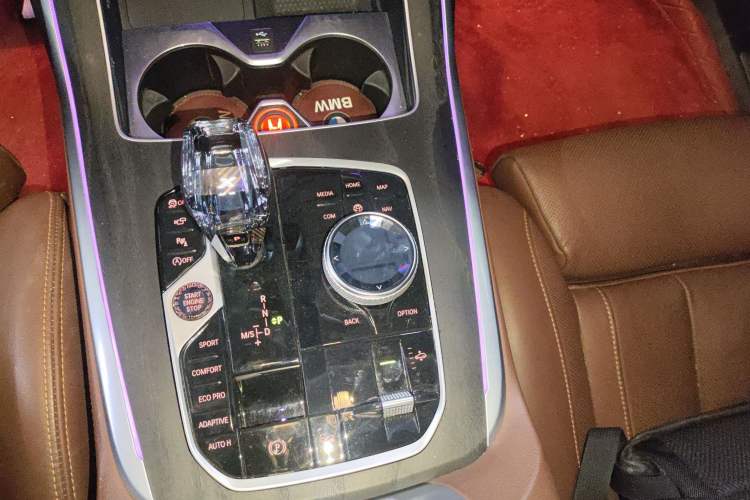 Used BMW X7 2021 xDrive40i Luxury Package with Leading Features