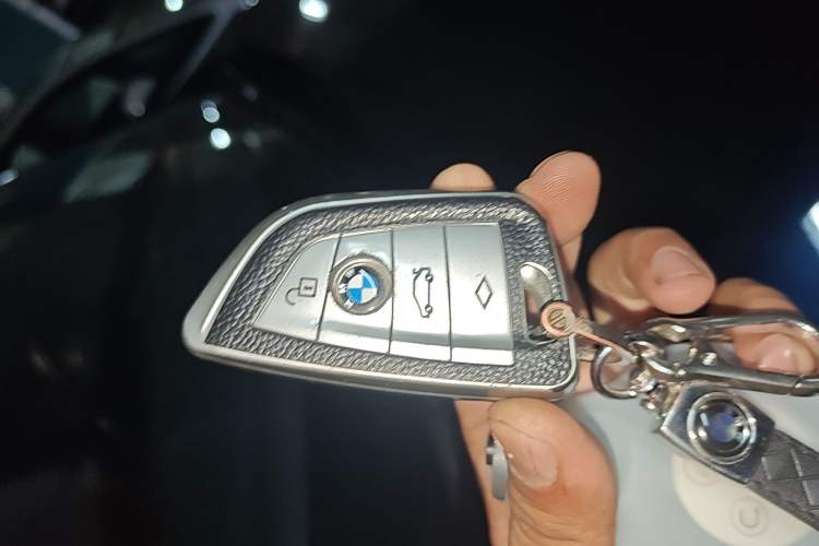 Used BMW X7 2021 xDrive40i Luxury M Sport Package
