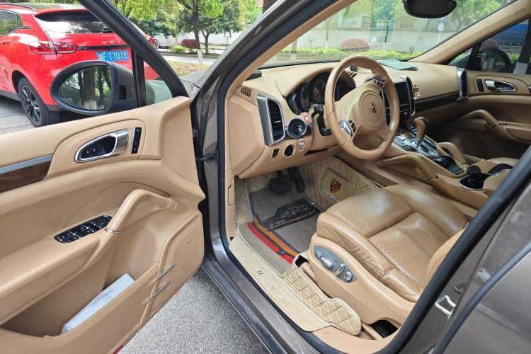 Used Porsche Cayenne  Driver Seat