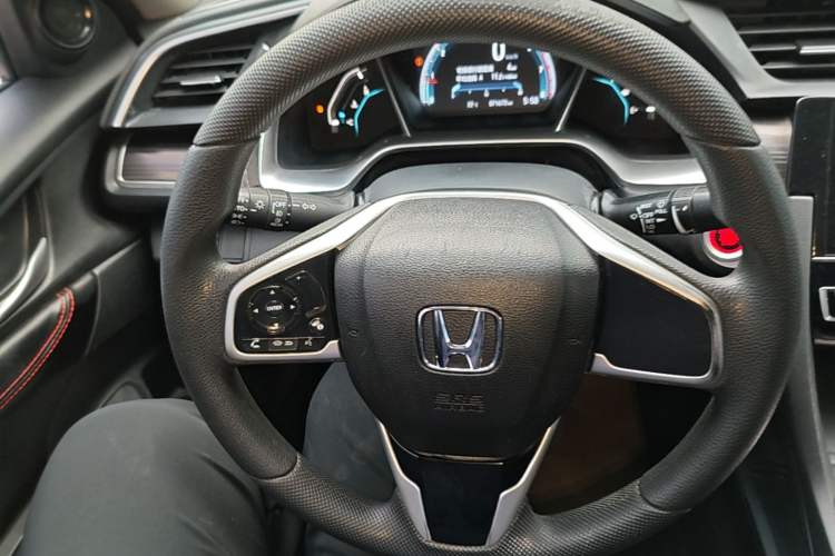 Used Honda Civic 2019 220TURBO CVT Dynamic Edition China VI Steering Wheel
