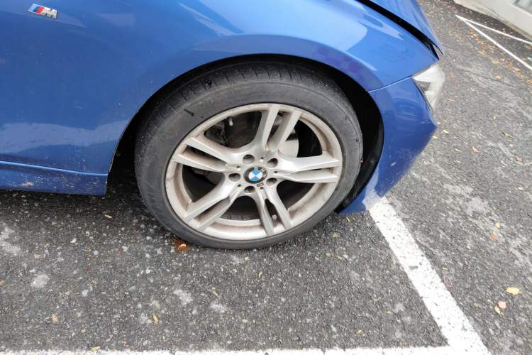 Used BMW 3 Series 2019 320Li M Sport Package Right Front Wheel Hub