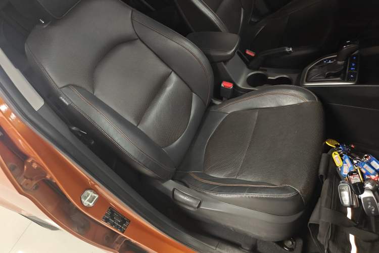 Used Hyundai ix25 2015 2.0L Automatic 4x4 Deluxe DLX