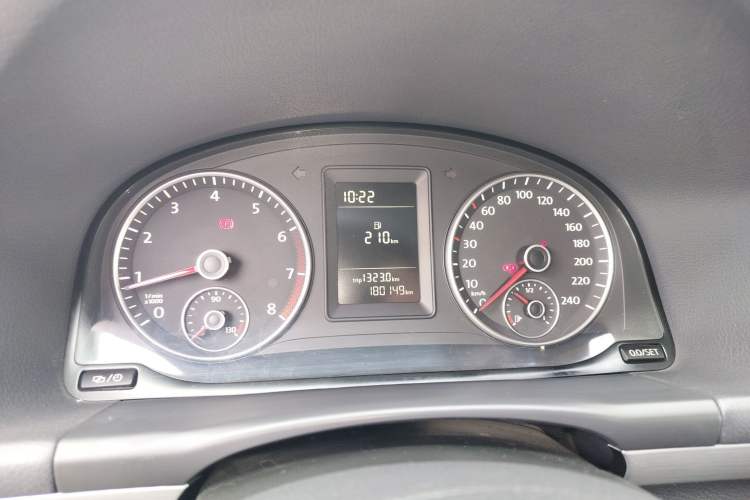 Used Volkswagen Touran 2015 1.4T Manual Comfort Edition 5-Seater
