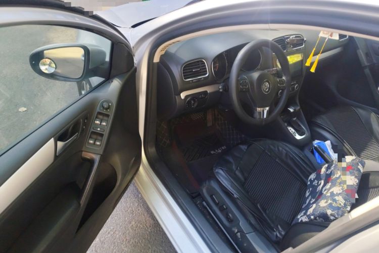 Used Volkswagen Golf 2010 1.4 TSI Automatic Luxury Model
