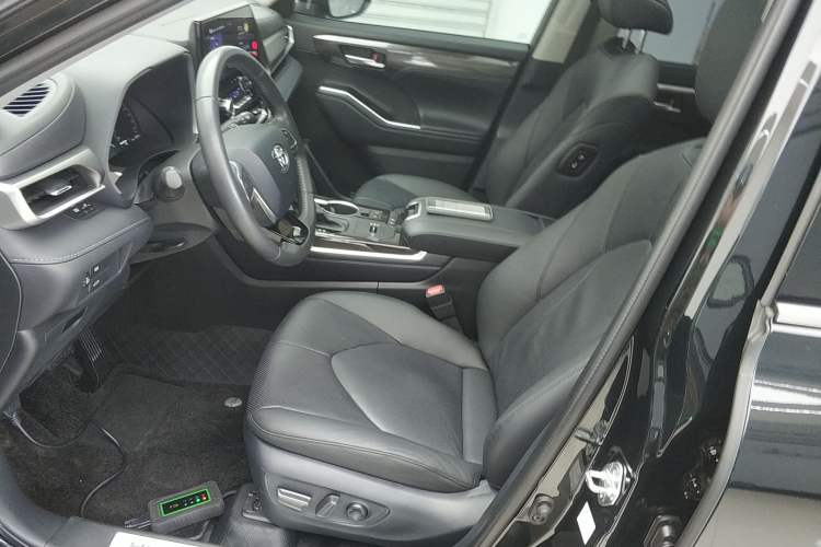 Used Toyota Highlander 2024 2.5L Smart Electric Hybrid Dual-Motor Two-Wheel-Drive Prestige Version 7 Seats