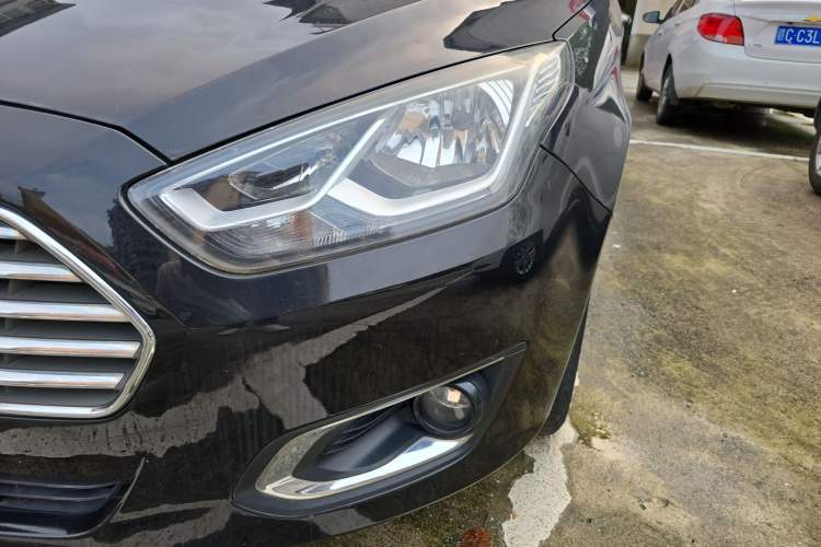 Used Ford Escort 2015 1.5L Automatic Fashion Model Left Front Headlight