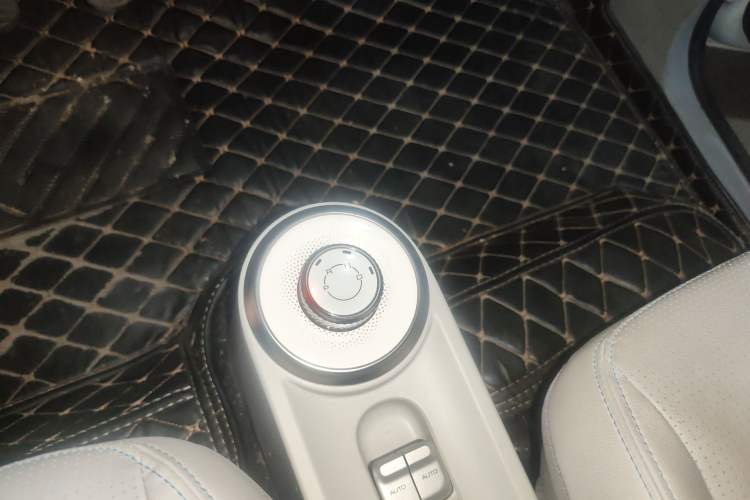 Used Wuling Air ev 2023 - Four Seats - Advanced Edition Gear Lever