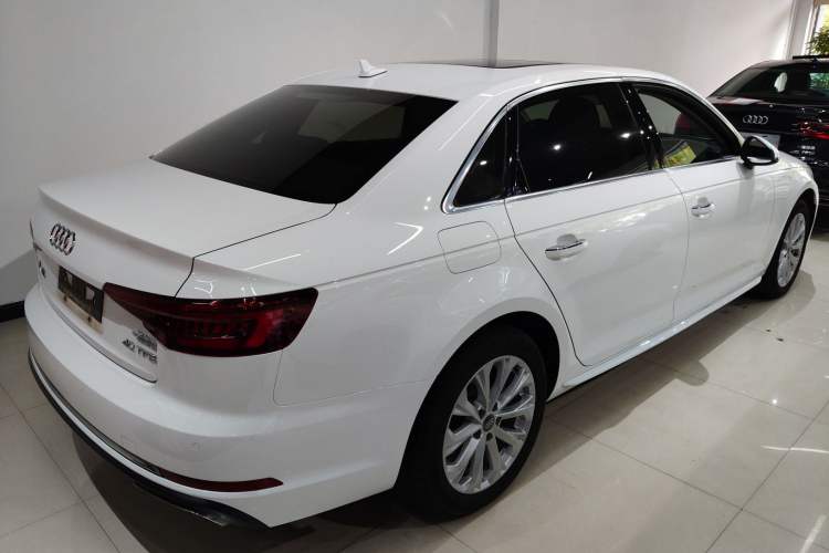 Used Audi A4L 2018 30th Anniversary Edition 40 TFSI Trendy Model Rear Right 45 Deg