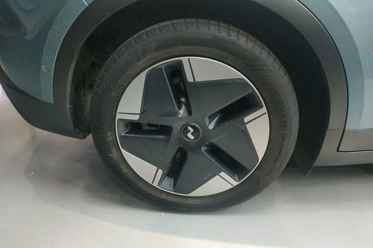 Used ONVO L60 2024 60 kWh All-Wheel Drive
