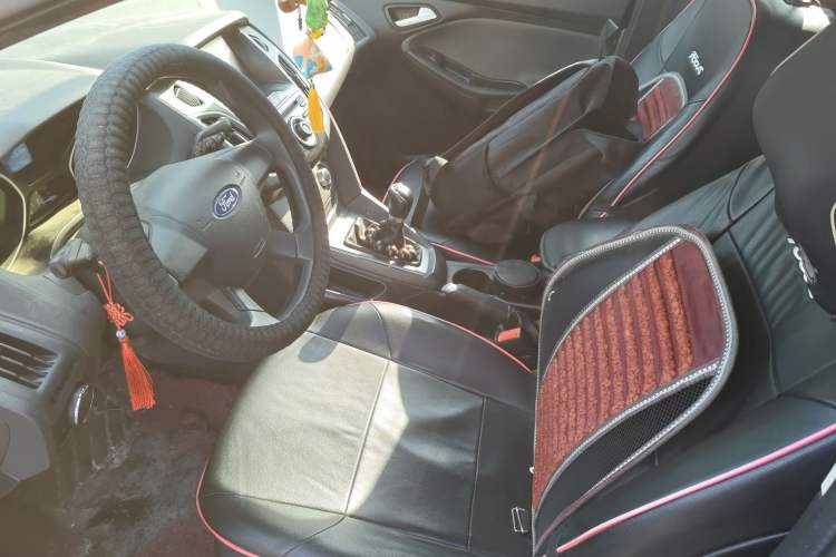 Used Ford Focus 2012 Hatchback 1.6L Manual Comfort Model