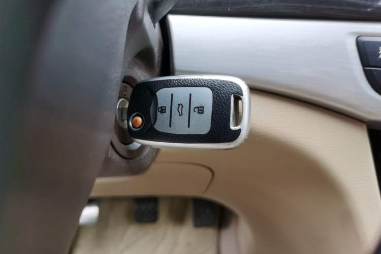 Used Baojun 730 2016 1.5L Manual Comfort Version 7 Seats China V Emission Standard