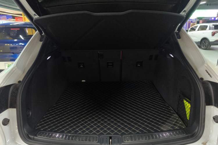 Used Porsche Macan 2023 Macan 2.0T
