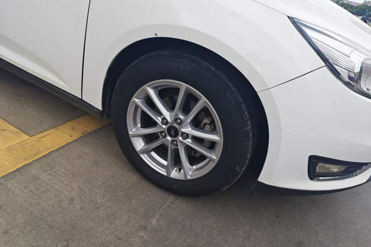 Used Ford Focus 2015 Sedan EcoBoost 180 Automatic Elite Model