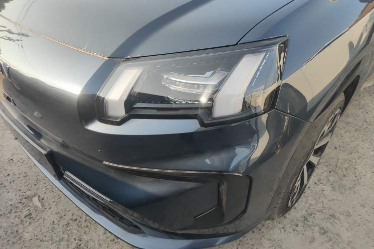 Used AION V 2024 Aion Tyrannosaurus 650 Smart Premium Edition