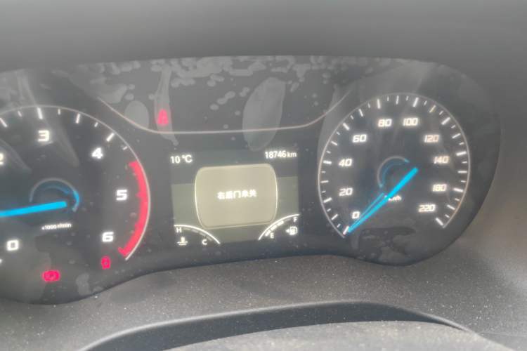 Used JMC Fushun 2025 2.0T 6MT Diesel Short-Wheelbase Low-Roof Commercial Multi-Purpose Passenger Vehicle with 5/6 Seats and Twin-Swing Tailgate