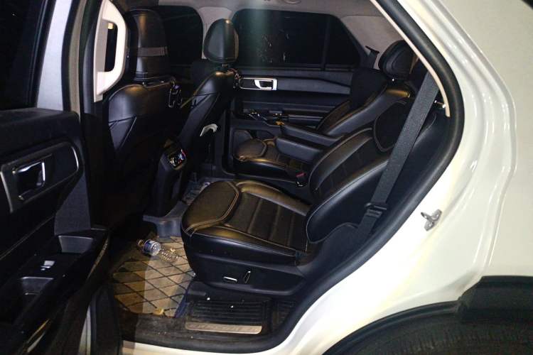 Used Ford Explorer 2023 EcoBoost 285 4x4 Trend Plus Edition 6 Seats Left Rear Seat