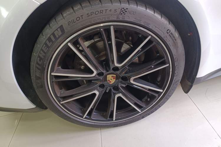 Used Porsche Panamera 2023 Facelifted Panamera 2.9T Platinum Edition
