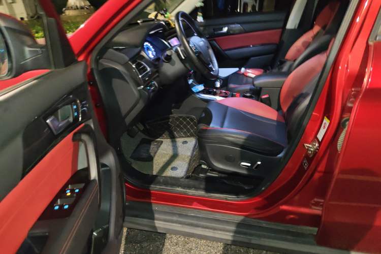 Used Haval H2 2018 Chuanxiang Edition 1.5T Dual-Clutch Two-Wheel Drive ZhiShang Model China V Standard