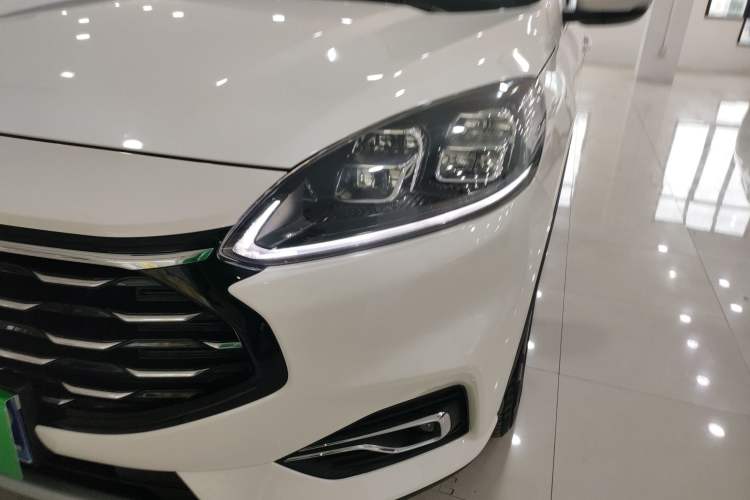 Used Ford Escape 2020 EcoBoost 245 Two-Wheel-Drive Titanium Edition