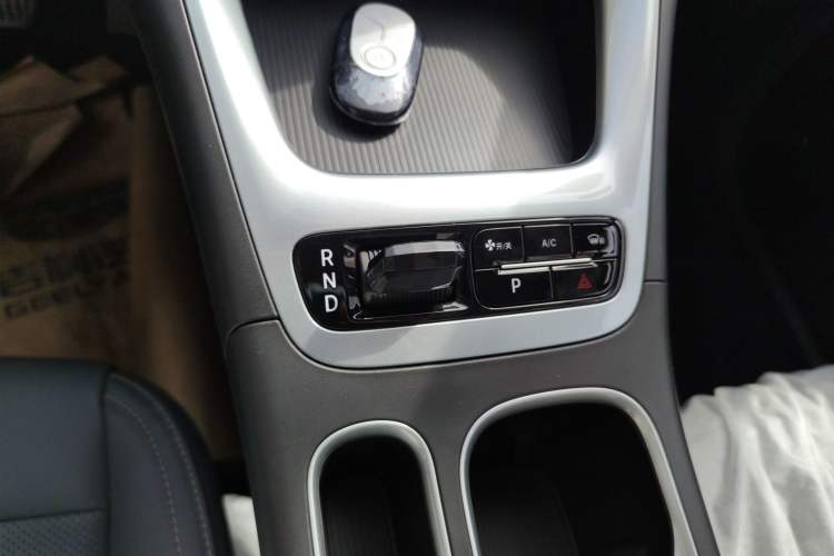 Used Geely Galaxy Geome 2026 Model 410km Carefree Edition Gear Lever