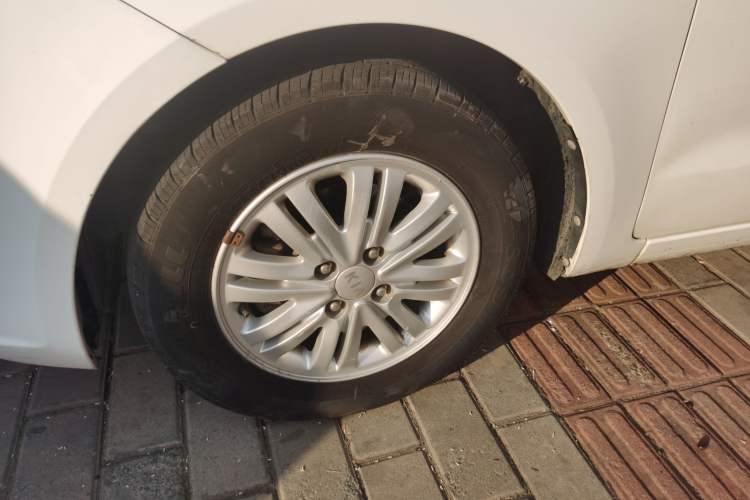 Used Kia K2 2012 Sedan 1.4L Automatic GLS Commemorative Edition