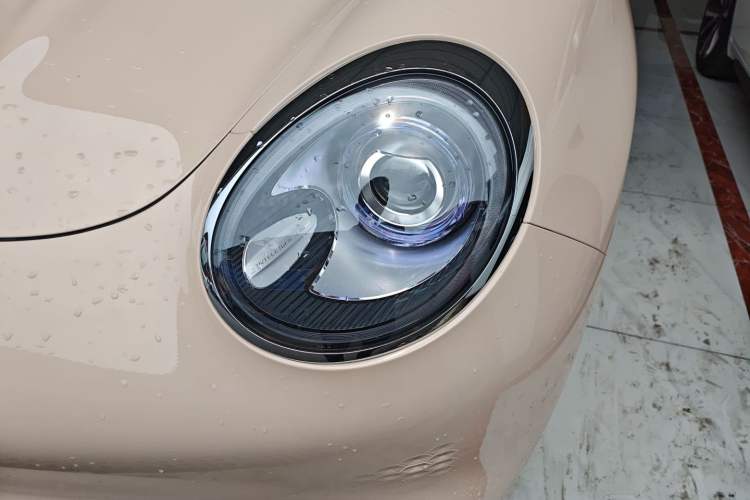 Used ORA Good Cat 2023 401 km Standard Range Premium Version Lithium Iron Phosphate Left Front Headlight