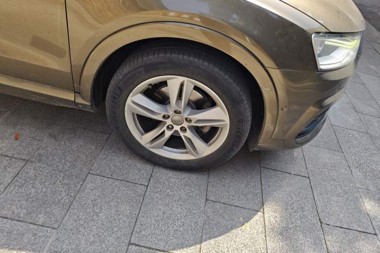 Used Audi Q3 2016 35 TFSI quattro all-wheel drive special edition Right Front Wheel Hub