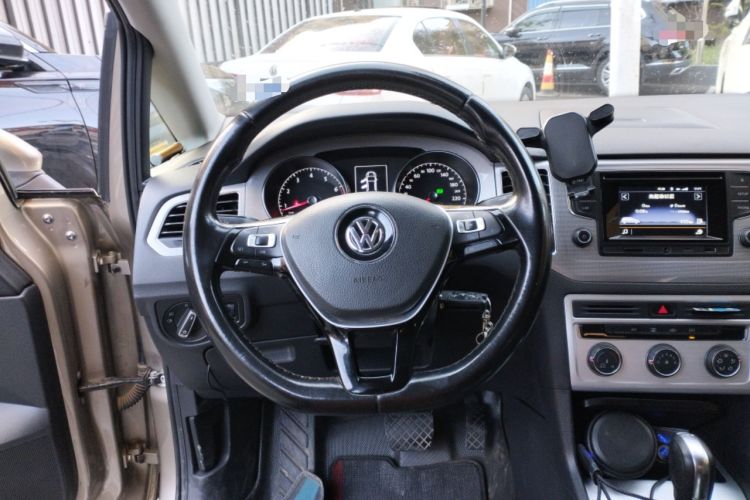 Used Volkswagen Golf Sportsvan 2016 230TSI Automatic Trend Edition
