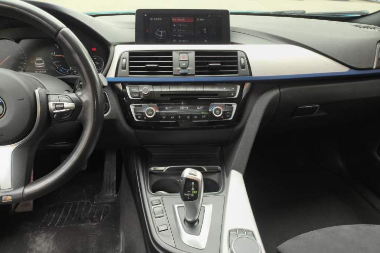 Used BMW 4 Series 2019 425i Gran Coupe M Sport Package Audio And AC Panel