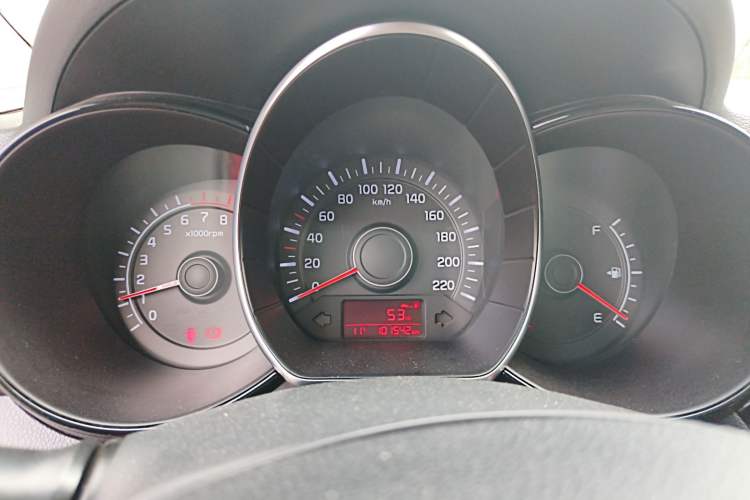 Used Kia K2 2015 Sedan 1.4L MT GLS
