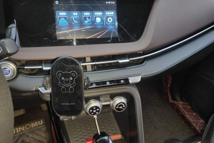 Used CHANGAN CS15 2019 1.5L Automatic Enjoyment Model China V Standard Audio And AC Panel