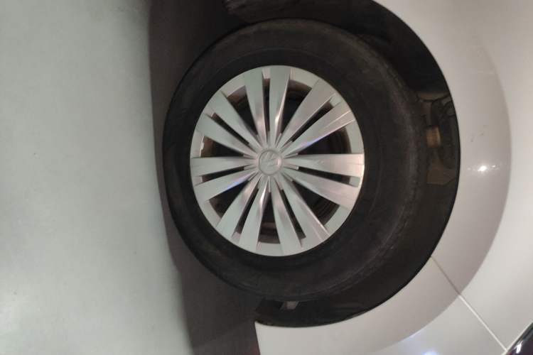 Used Volkswagen Santana 2016 1.4L Manual Fashion Edition Right Front Wheel Hub