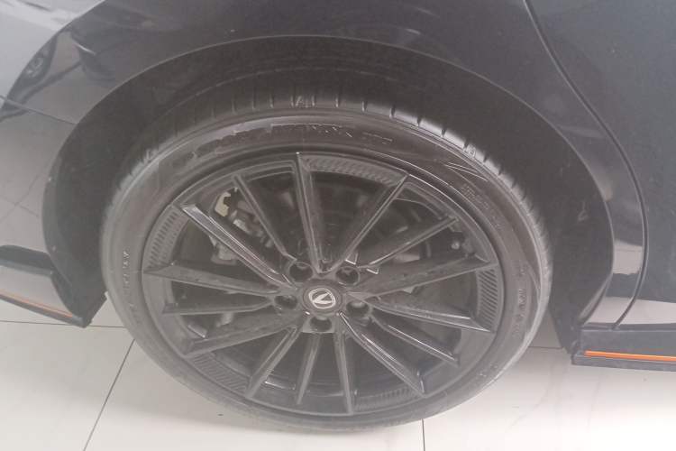 Used CHANGAN UNI-V 2023 2.0T Leading-Speed Edition
