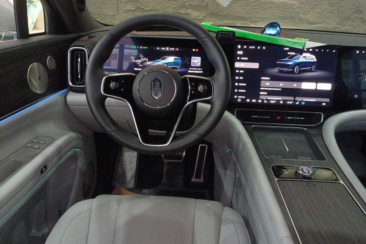 Used Hima AITO M9 2024 Range-Extended Ultra Version 52 kWh 6-Seater Model Steering Wheel