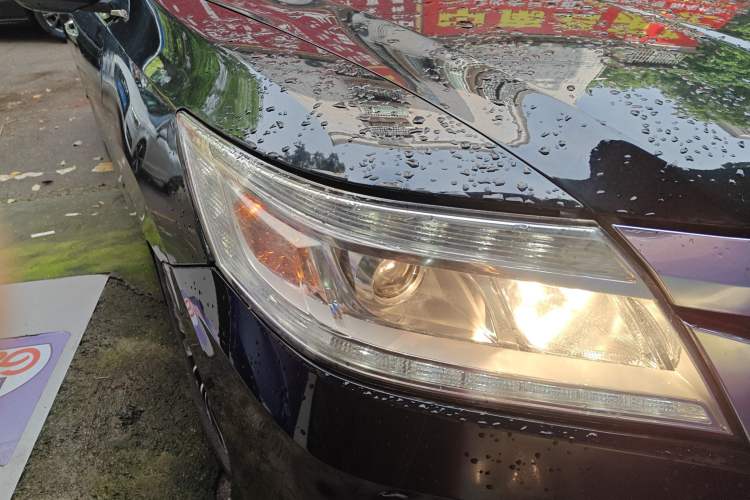 Used Honda Crider 2015 1.8L automatic luxury edition
